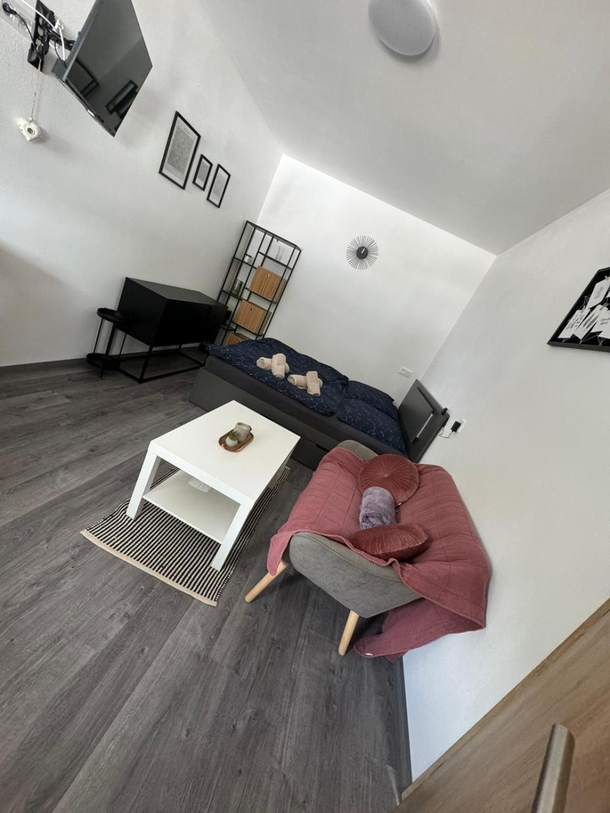 Hobiti Apartman - Sam Rathschlag Eksteriør bilde